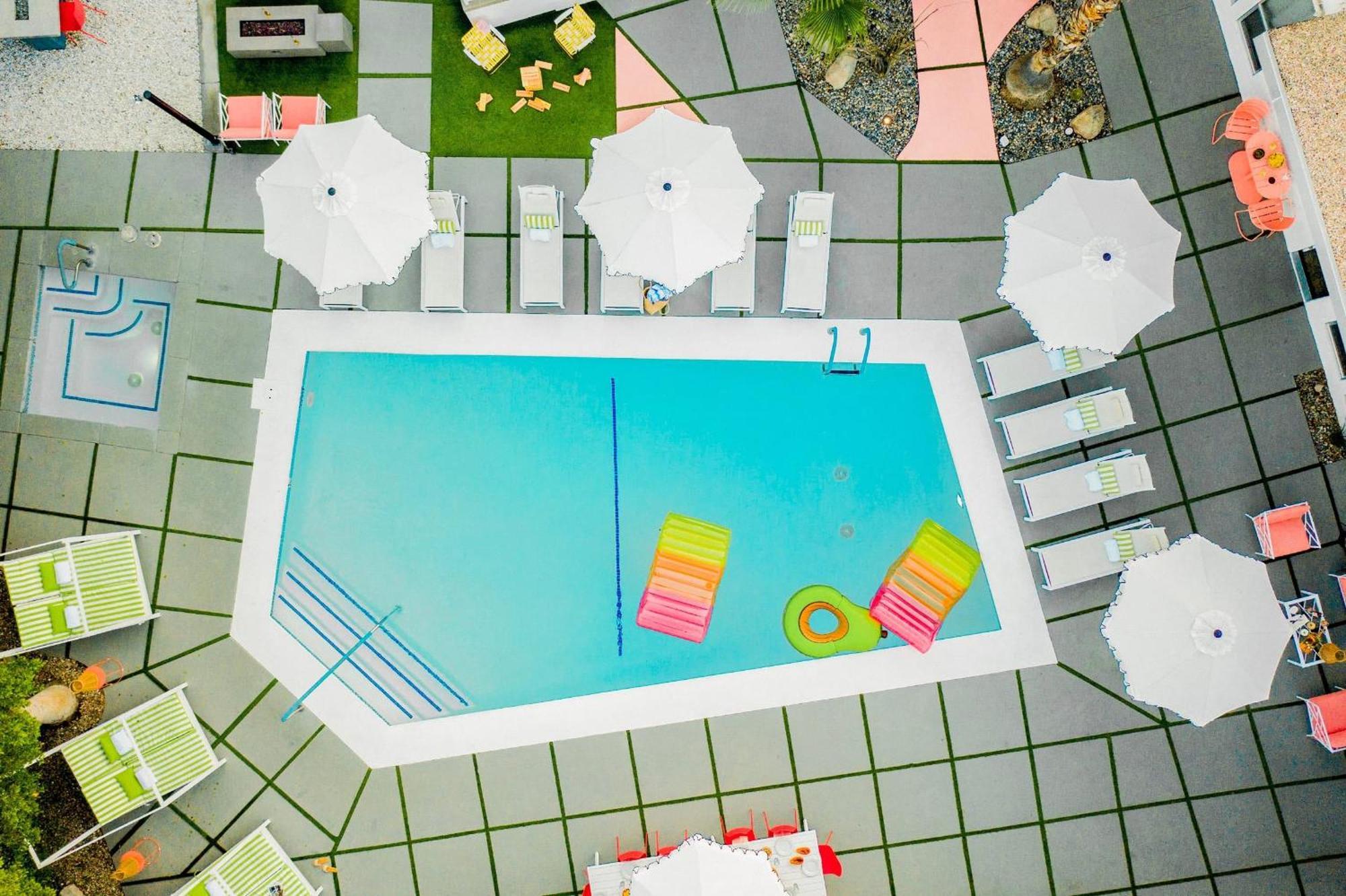 The Wesley Hotel By Avantstay Retro Spacious W Bbq Pool Spa ปาล์มสปริงส์ ภายนอก รูปภาพ